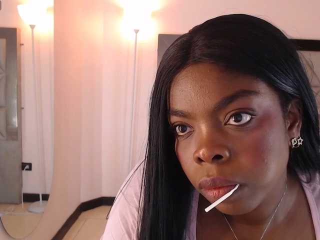 maiacharris- live cam on BongaCams
