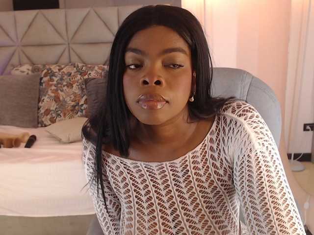 maiacharris- live cam on BongaCams