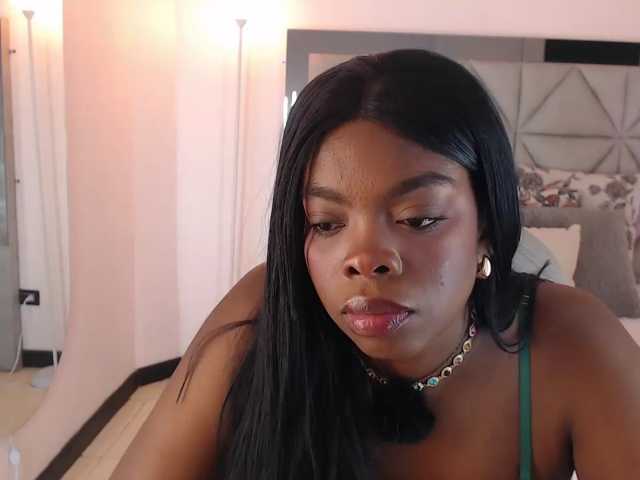 maiacharris- live cam on BongaCams