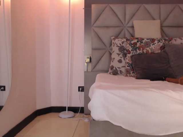 maiacharris- live cam preview