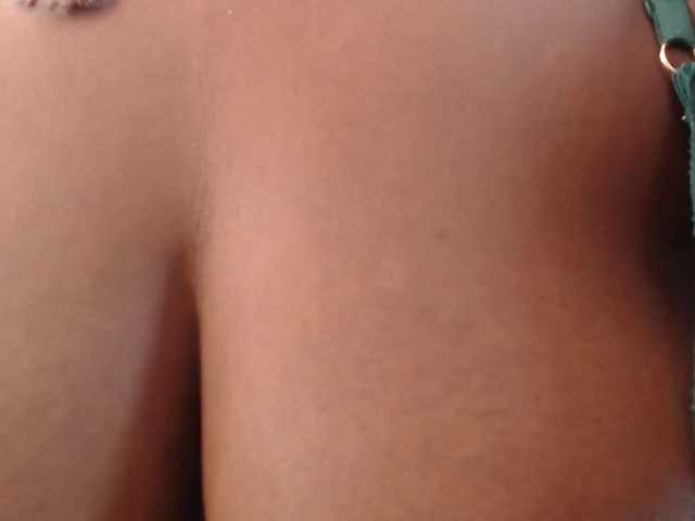maiacharris- live cam on BongaCams