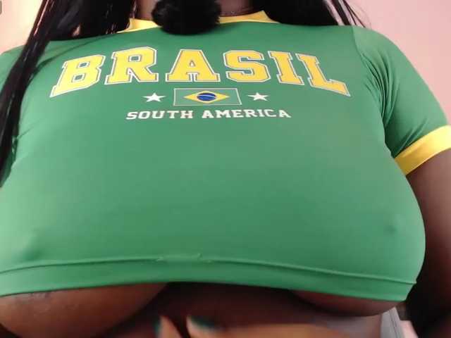 maiacharris- live cam on BongaCams