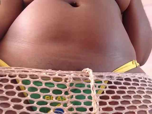Modelo: maiacharris-