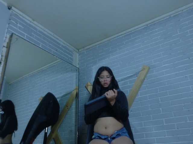 Tessa-morgan, en directo ahora en BongaCams