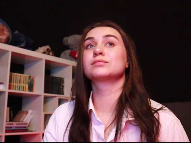 le modèle RoseVortex est en webcam porno dans un show sur le site bongacams, il possède les tags suivants: White/Caucasian,Brunette,Shaved