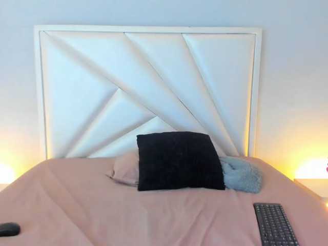 AriaaLove live cam preview