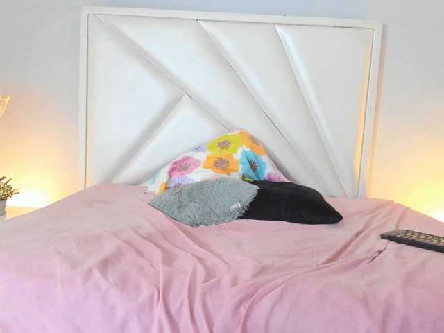 AriaaLove live cam preview