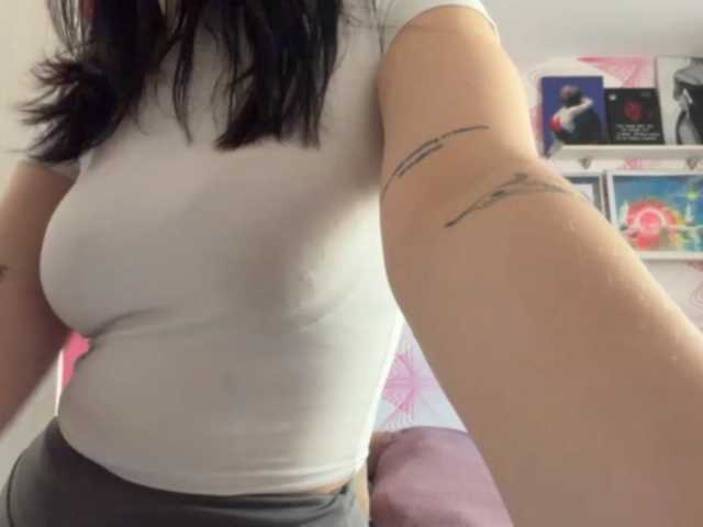 PetrinaTear live cam on BongaCams