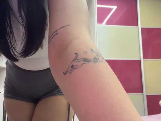 PetrinaTear live cam on BongaCams