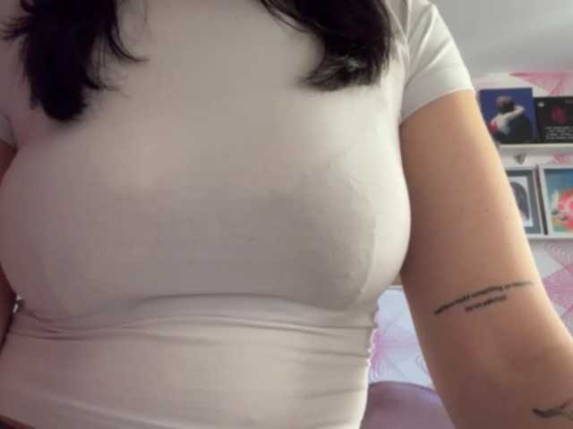 PetrinaTear live cam on BongaCams
