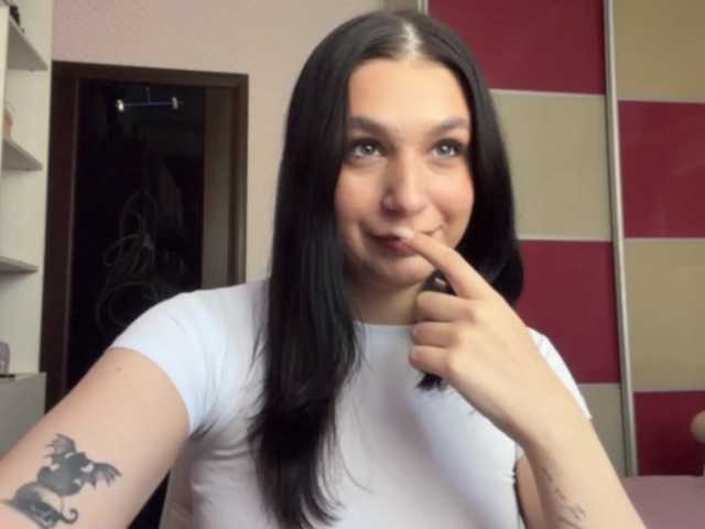 PetrinaTear live cam on BongaCams