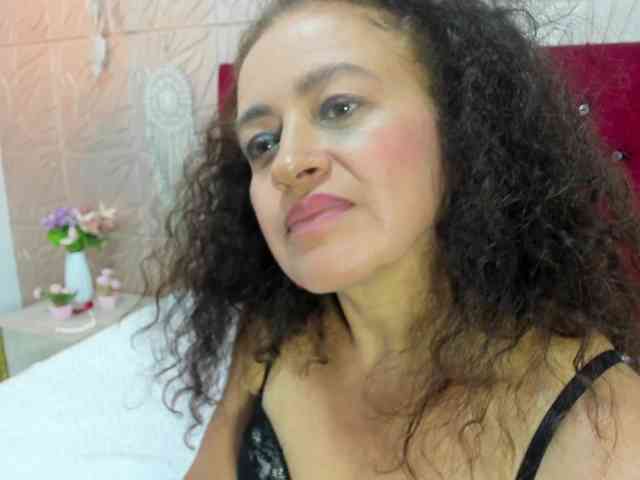 Candela-Red Candela-Red