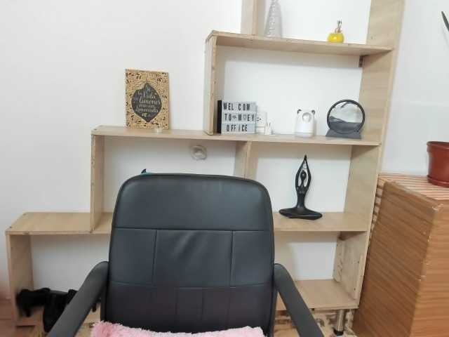 Mariana-Rusell live cam on BongaCams