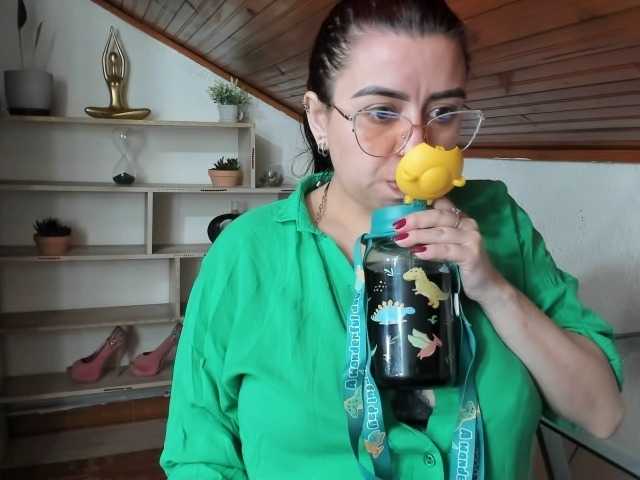 Mariana-Rusell live cam preview