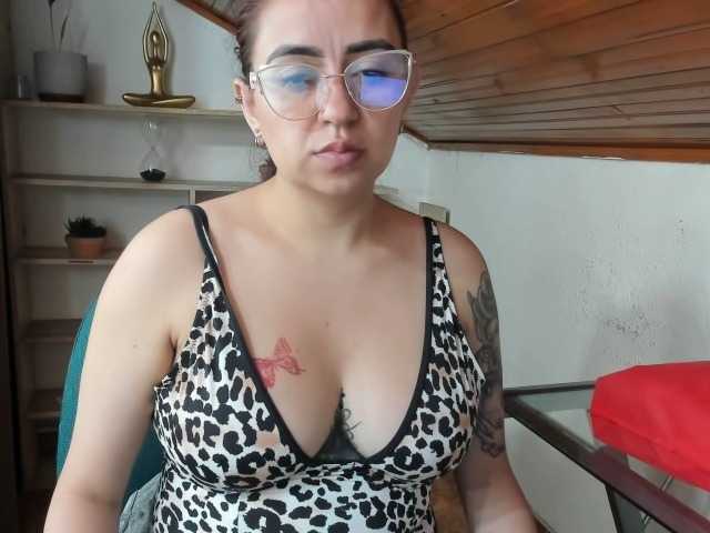 Mariana-Rusell live cam on BongaCams