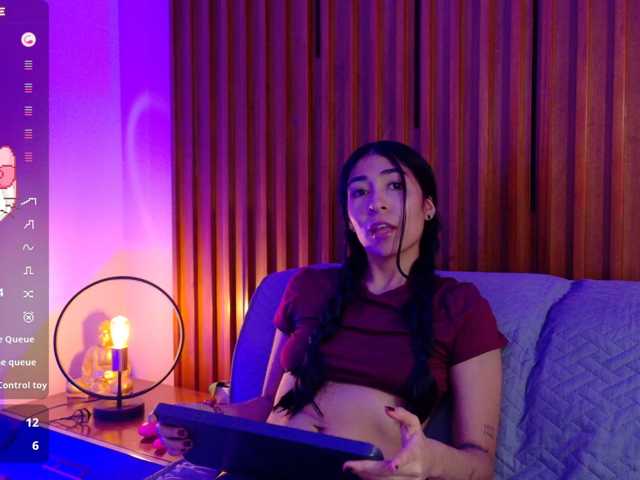 Zoe-Cloud live cam on BongaCams
