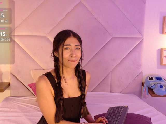 Zoe-Cloud live cam on BongaCams