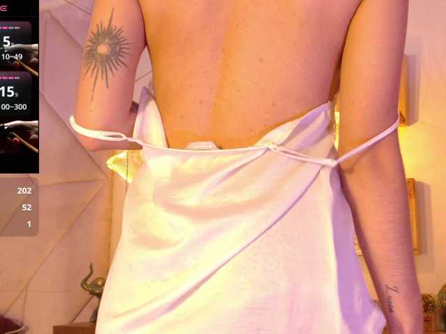 Zoe-Cloud live cam on BongaCams