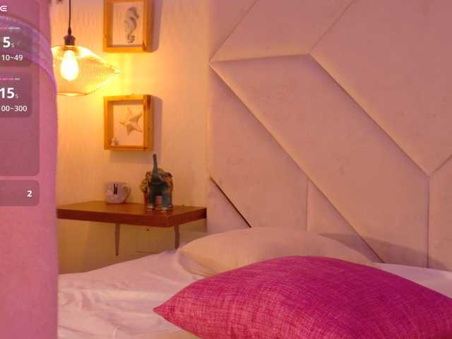 Zoe-Cloud live cam on BongaCams