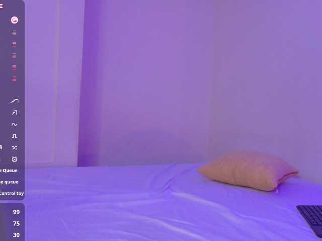 Zoe-Cloud live cam on BongaCams