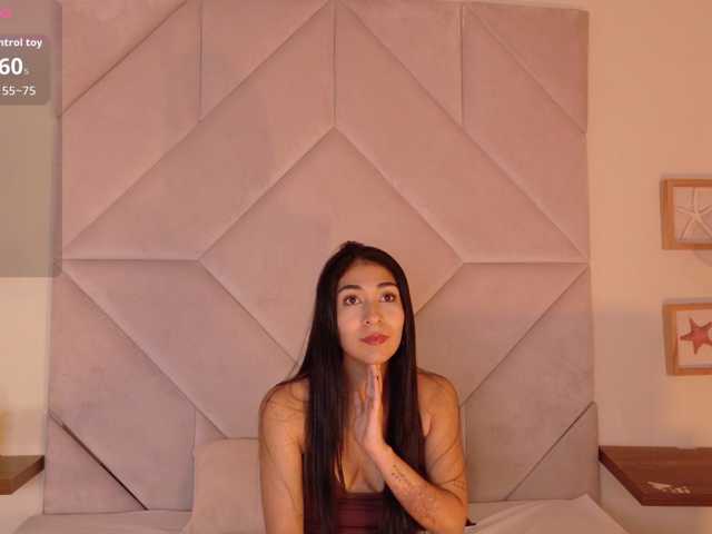 Zoe-Cloud live cam on BongaCams