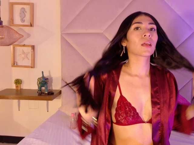 Zoe-Cloud live cam on BongaCams