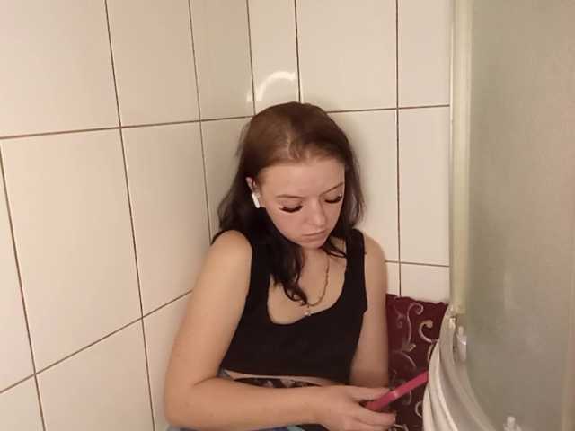 AndrewEke live cam