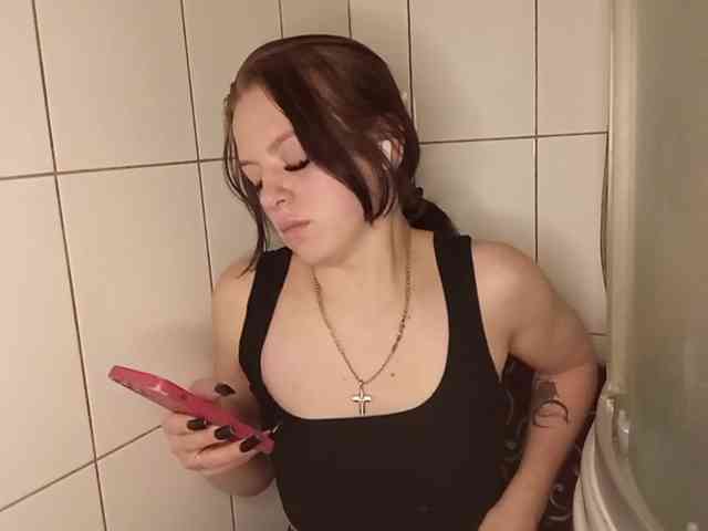 AndrewEke webcam
