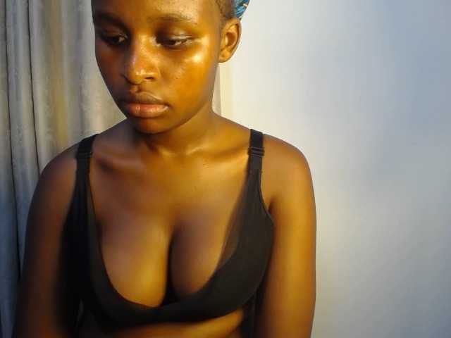 aurora888, en vivo ahora en BongaCams