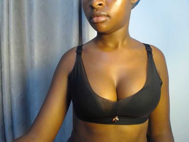 aurora888, en vivo ahora en BongaCams