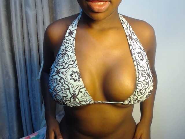 aurora888, live now on BongaCams