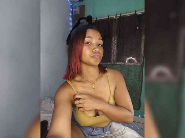 Fanie7 — live female cam on BongaCams