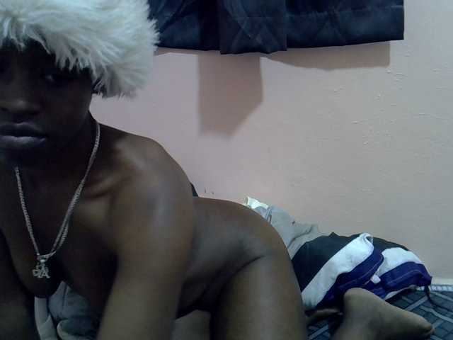 Drippyfey live cam on BongaCams