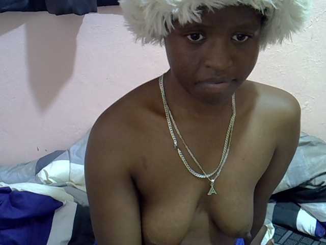 Drippyfey live cam on BongaCams
