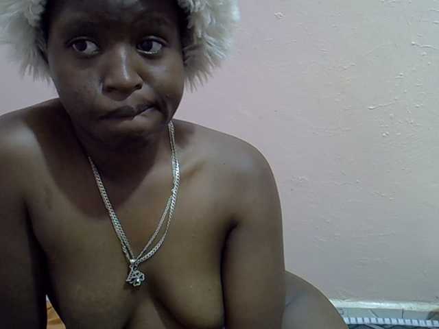 Drippyfey, live now on BongaCams