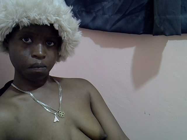 Drippyfey live cam on BongaCams