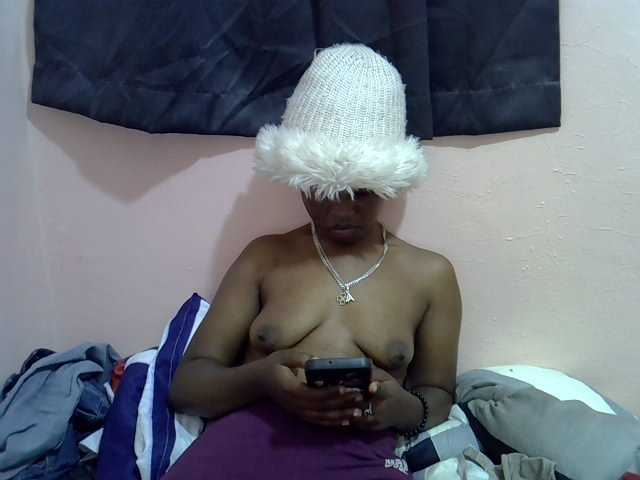 Drippyfey live cam on BongaCams