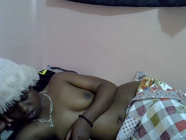 Drippyfey live cam on BongaCams