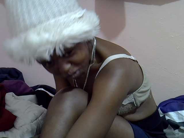Drippyfey live cam on BongaCams