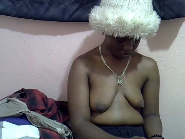 Drippyfey live cam on BongaCams