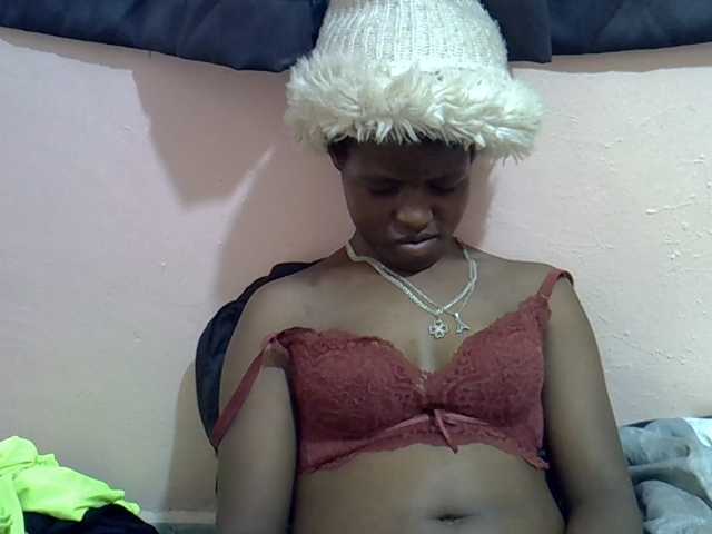 Drippyfey live cam on BongaCams