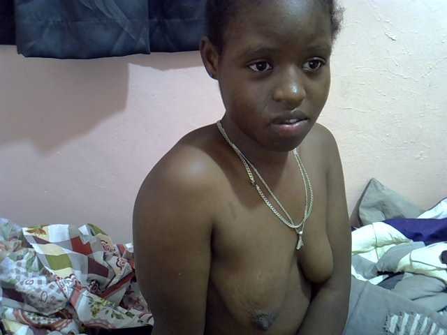 Drippyfey live cam on BongaCams