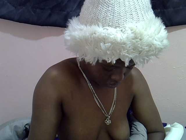 Drippyfey live cam on BongaCams
