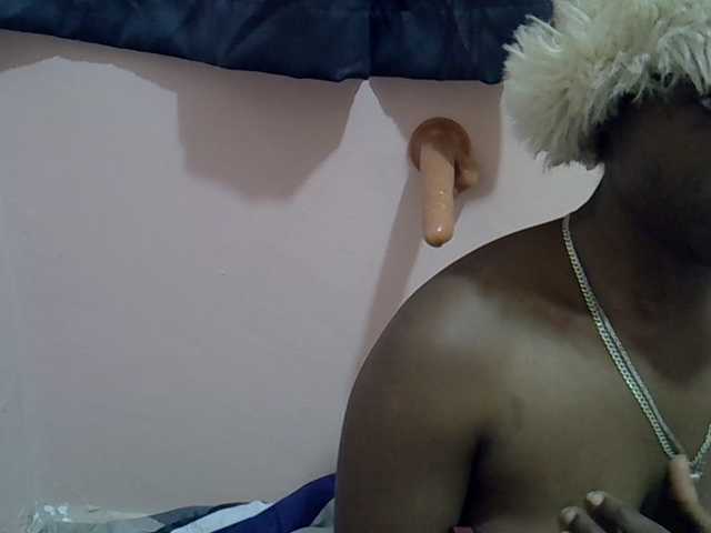 Drippyfey live cam on BongaCams