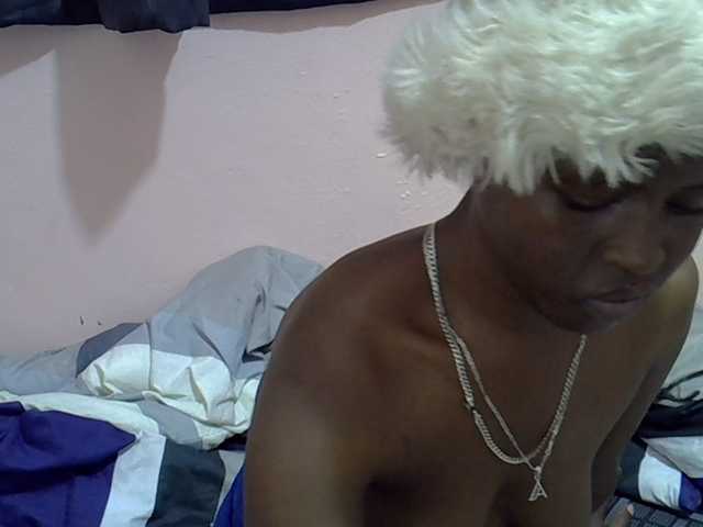 Drippyfey live cam on BongaCams