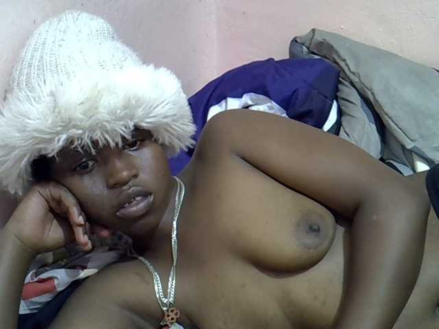 Drippyfey live cam preview