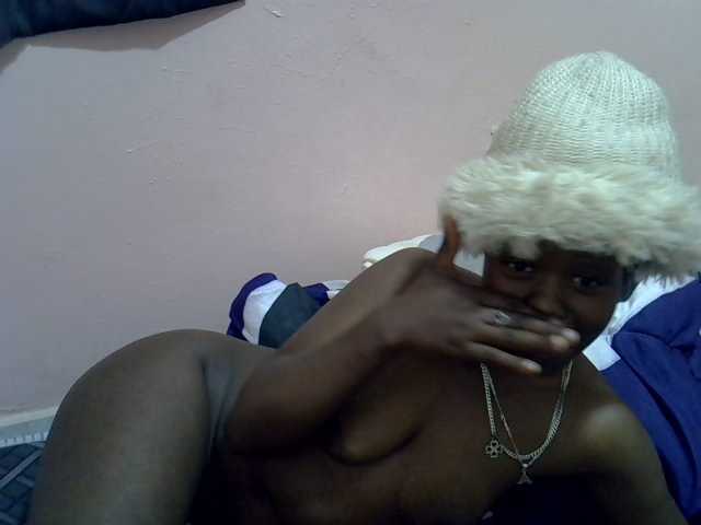 Drippyfey live cam on BongaCams