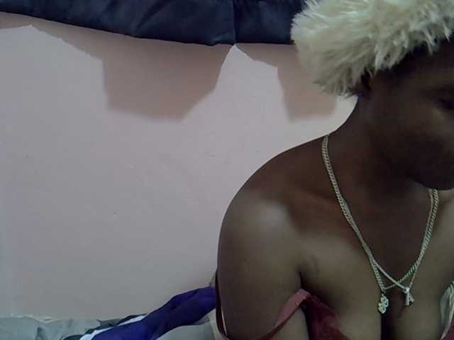Drippyfey live cam on BongaCams