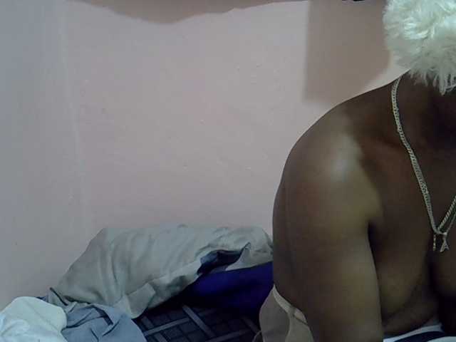 Drippyfey live cam on BongaCams