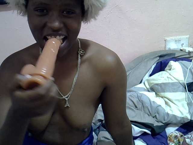 Drippyfey live cam on BongaCams